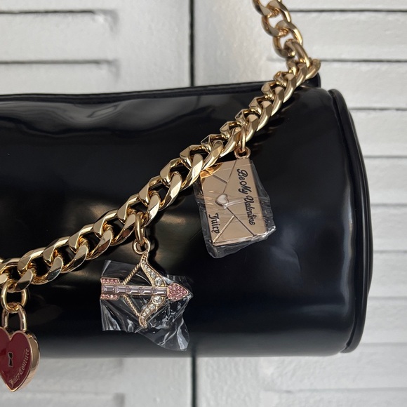 Juicy Couture Black Baguette Barrel Bag Gold Chain Heart Charm Y2K Glam NWT - Picture 6 of 10
